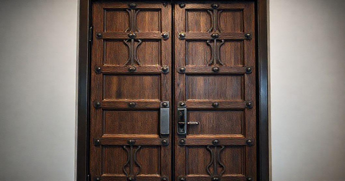 Escolhendo Portas Resistentes a Arrombamentos para Segurança Residencial