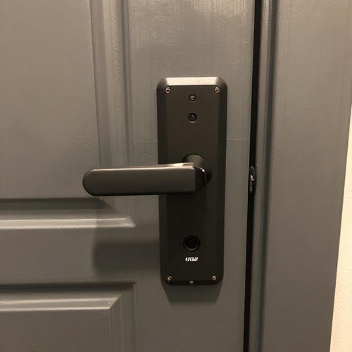 Como realizar a manutenção eficaz de portas blindadas para prolongar sua segurança e resistência