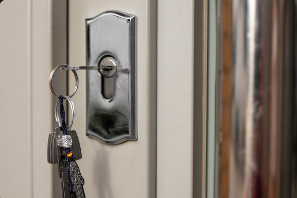 Passo a Passo para Escolher a Porta de Segurança Residencial Ideal para Proteger Seu Lar