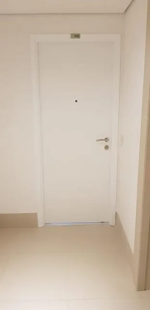 Porta de segurança para apartamento